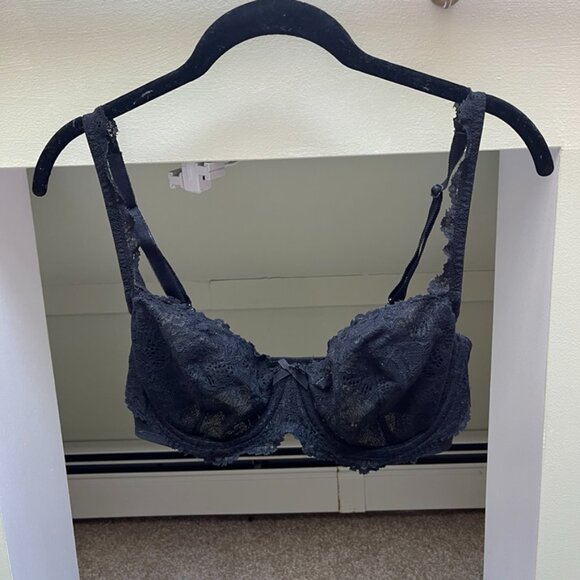 Victoria's Secret Dream Angels Unlined Demi Bra, Chantilly Lace Black, Size 32DD - Picture 3 of 7